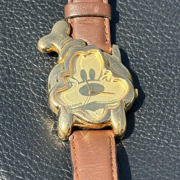 Vintage LORUS Seiko Disney Goofy 32mm Quartz Watch Gold Case Tan Leather RZK368
